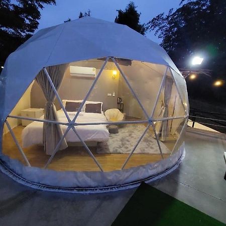 นรดีฮิวล์ รีสอร์ต เขาแผงม้า วังน้ำเขียว Hotel Ban Sap Bon  Buitenkant foto