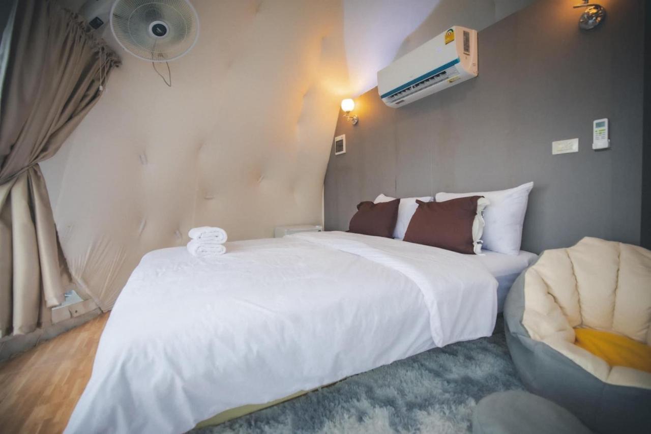 นรดีฮิวล์ รีสอร์ต เขาแผงม้า วังน้ำเขียว Hotel Ban Sap Bon  Buitenkant foto