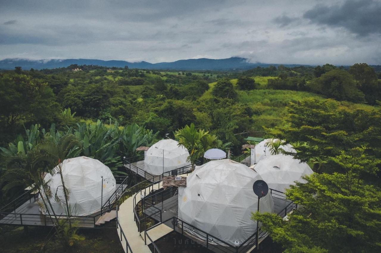 นรดีฮิวล์ รีสอร์ต เขาแผงม้า วังน้ำเขียว Hotel Ban Sap Bon  Buitenkant foto